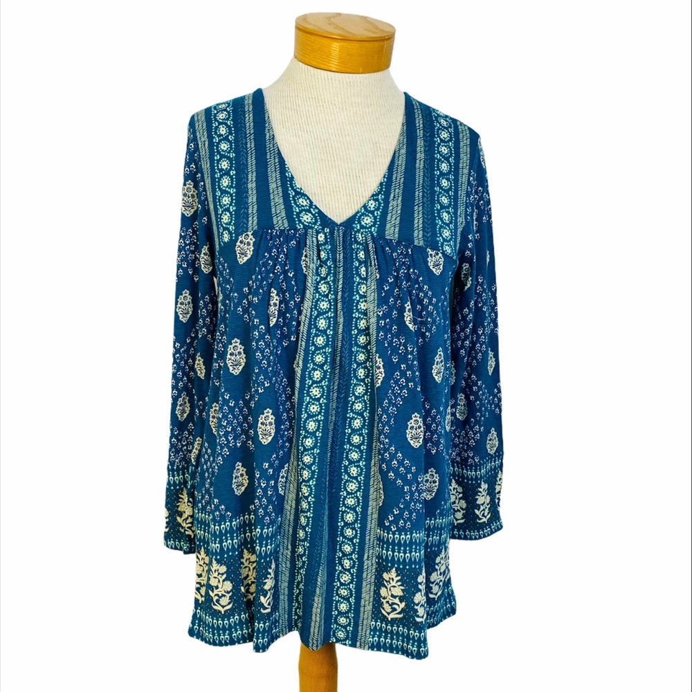 Lucky Brand V-neck Longsleeve Small
